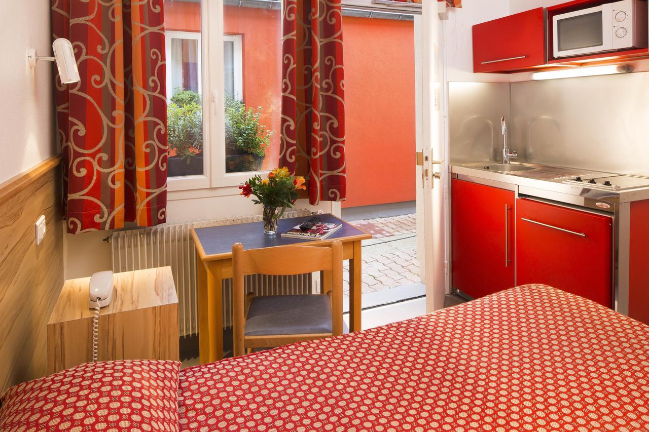 Family Residence Paris Bagian luar foto